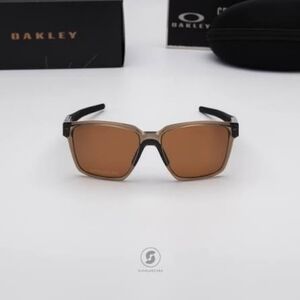 Oakley Polarized Actuator Sunglasses